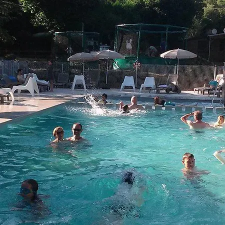 Campsite Mobilhome Loupiot 4 Pers Besse-et-Saint-Anastaise
